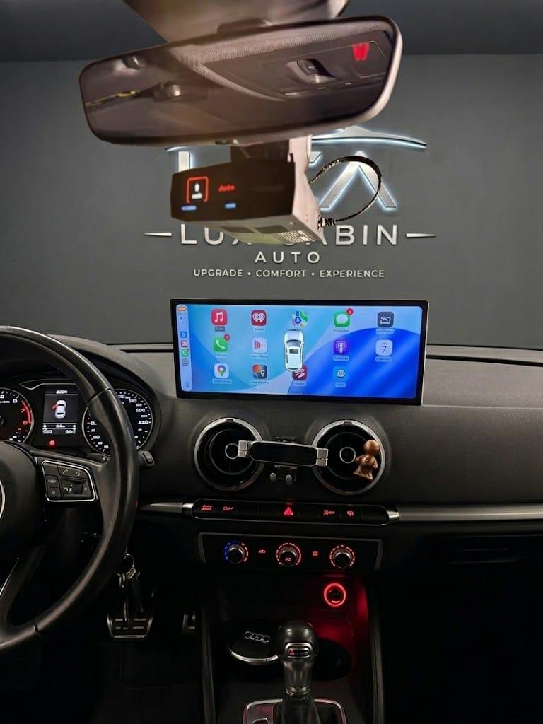 Ecrã multimédia de grandes dimensões instalado num Audi A3
