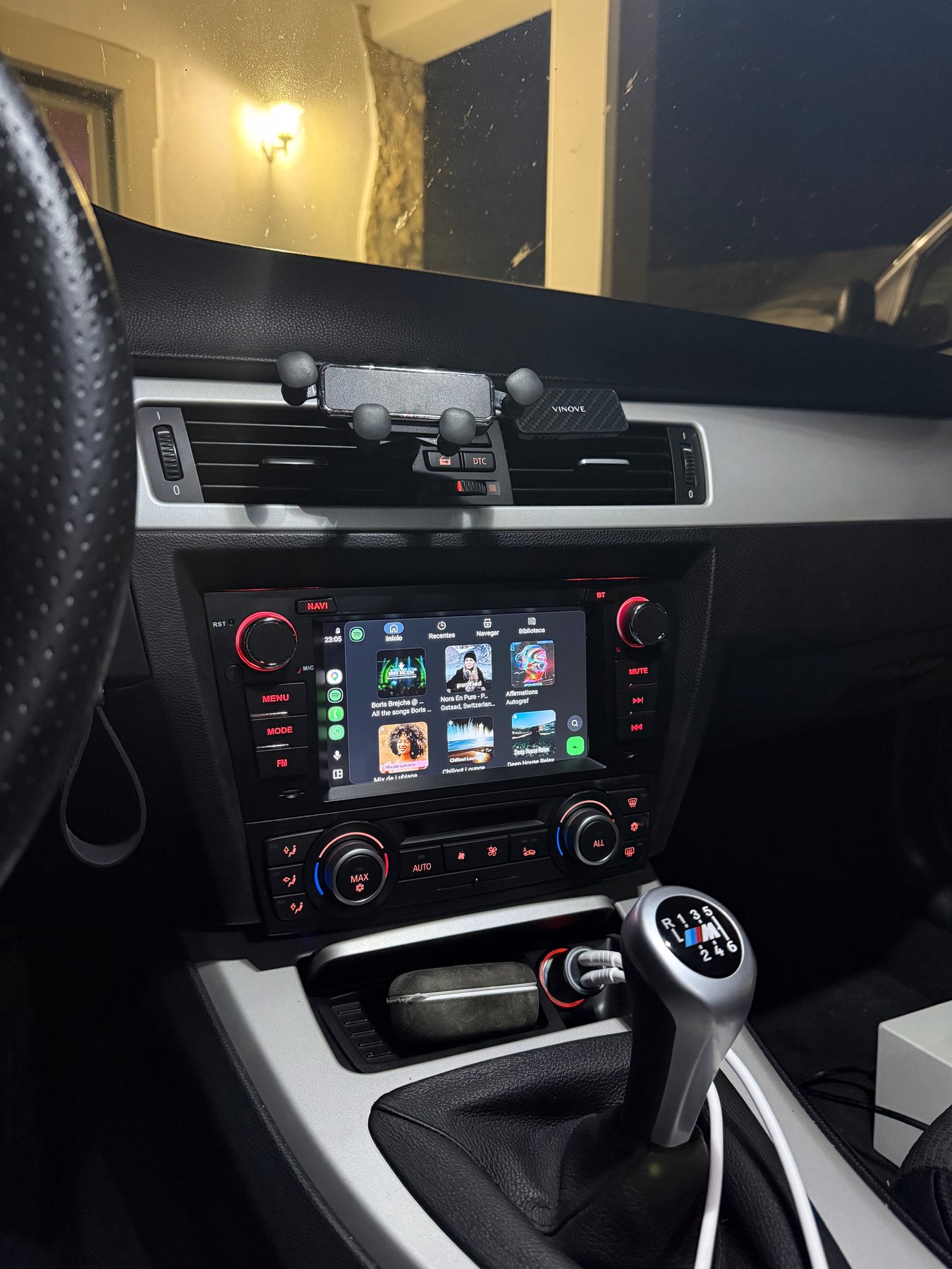 Rádio Android instalado em BMW
